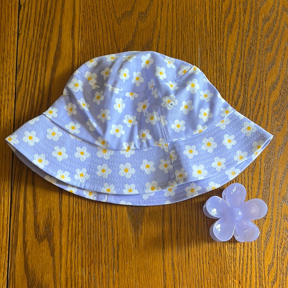 Ulta Floral Bucket Hat and Purple Floral Clip NWT